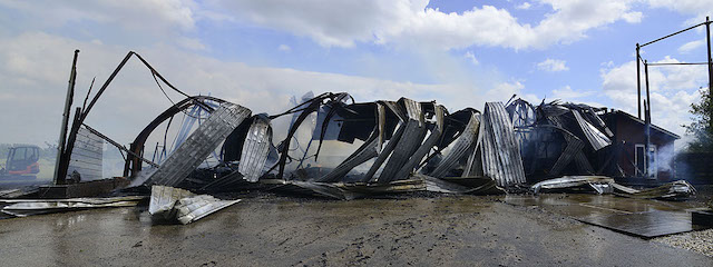 2019/124/20190608-15u28 GB 081 Grote brand Sloterweg.jpg